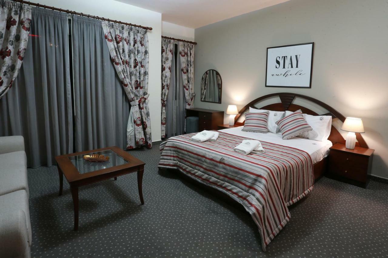 Nine Seven Hotel Adma wa Dafneh Esterno foto