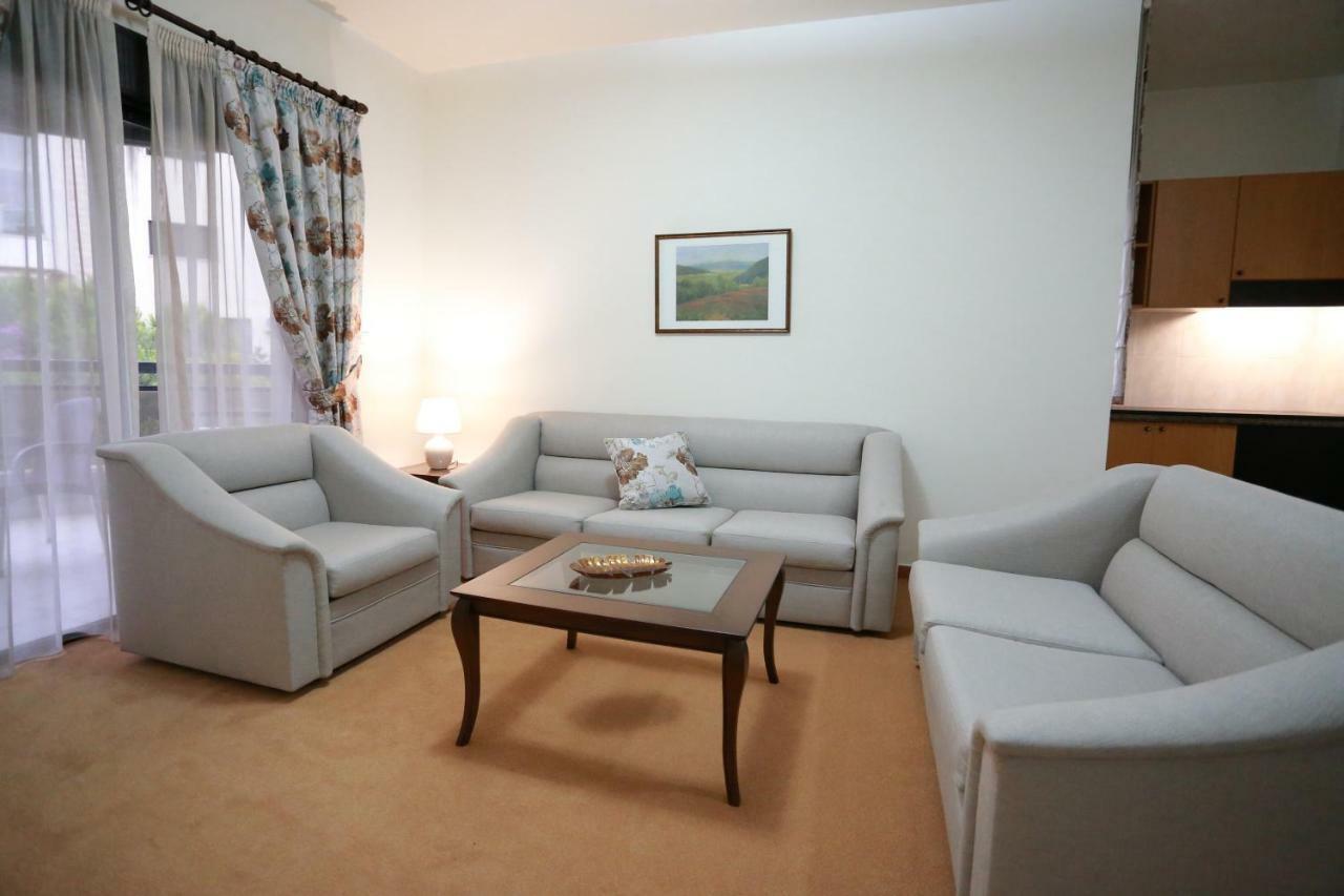 Nine Seven Hotel Adma wa Dafneh Esterno foto