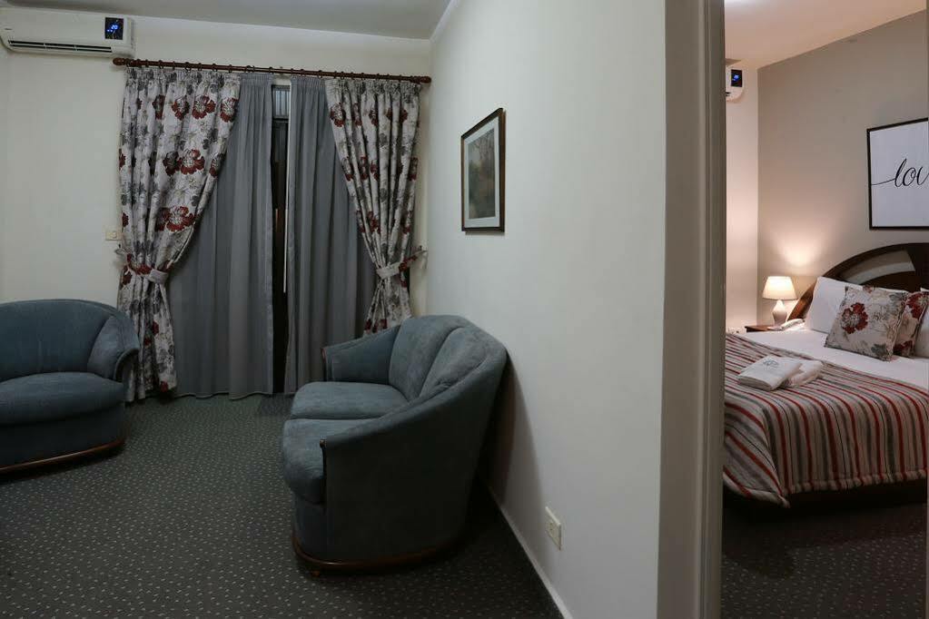 Nine Seven Hotel Adma wa Dafneh Esterno foto